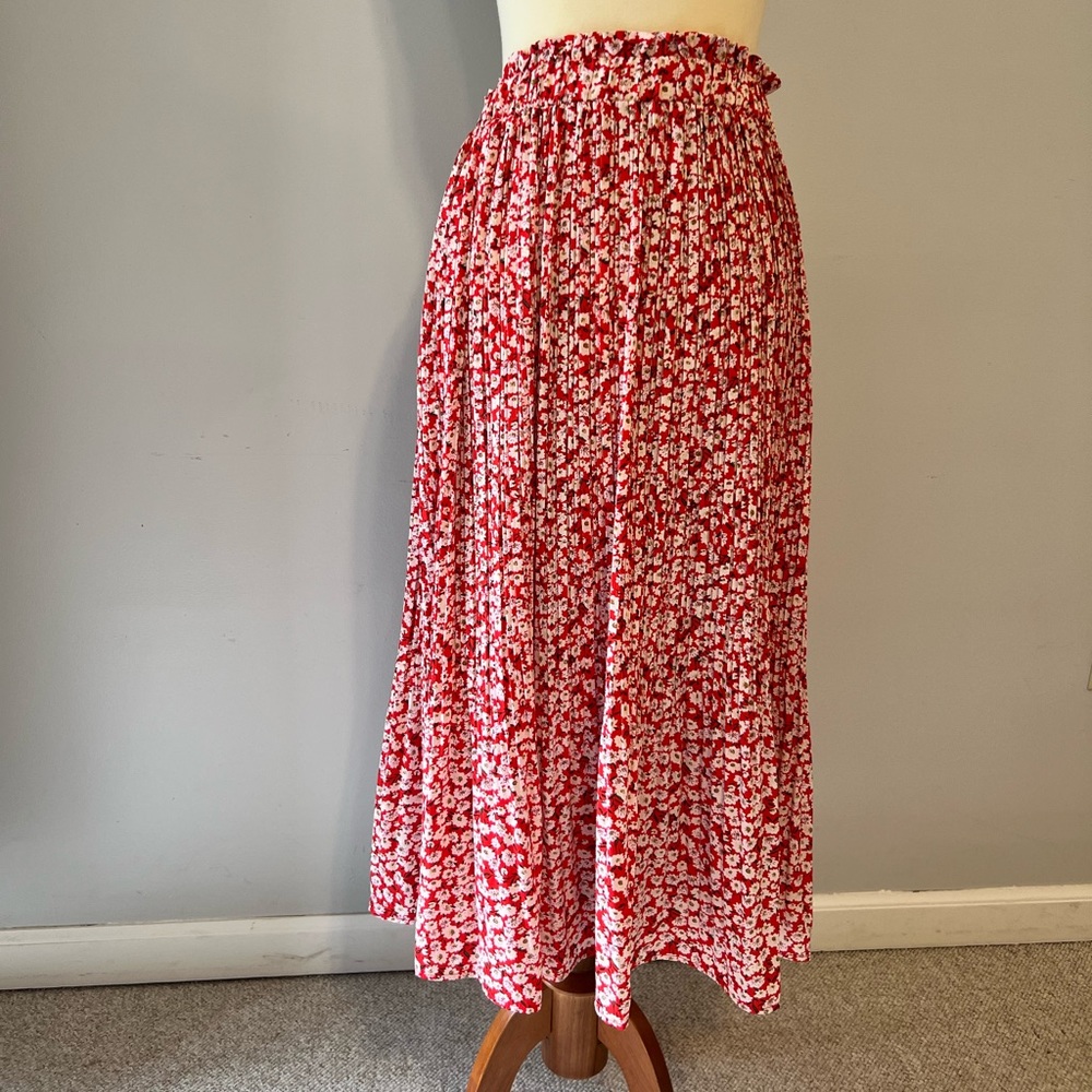 Parabler Red Floral Skirt with Pockets